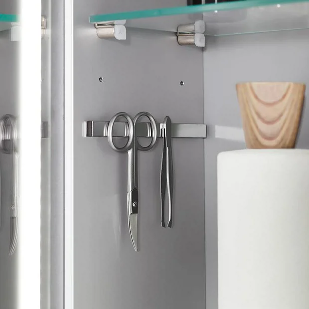 Villeroy & Boch Villeroy And Boch H746 X W1307mm My View One LED Illuminated Mirror Cabinet 3 Villeroy & Boch Villeroy And Boch H746 X W1307mm My View One LED Illuminated Mirror Cabinet